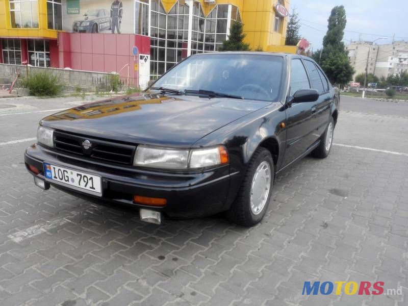 1992' Nissan Maxima photo #1