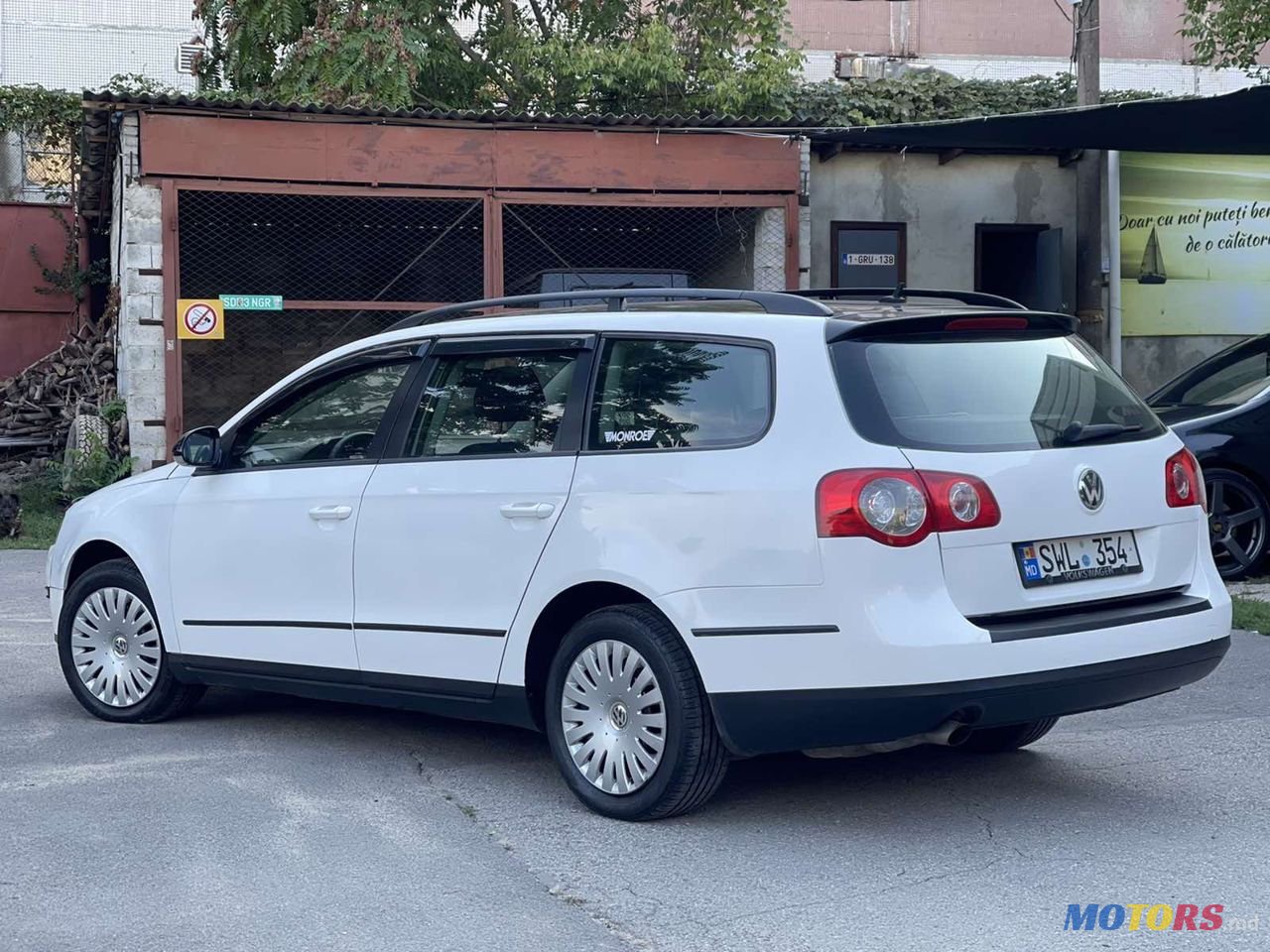 2008' Volkswagen Passat photo #6