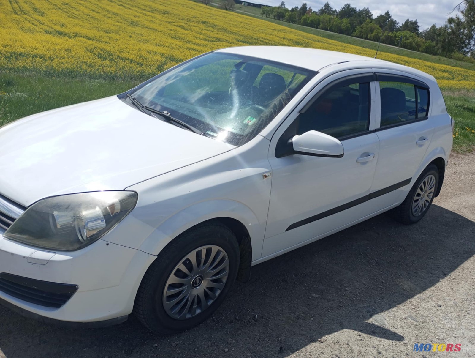 2005' Opel Astra H photo #2