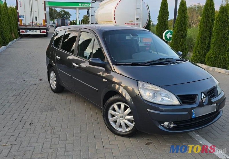 2009' Renault Grand Scenic photo #2