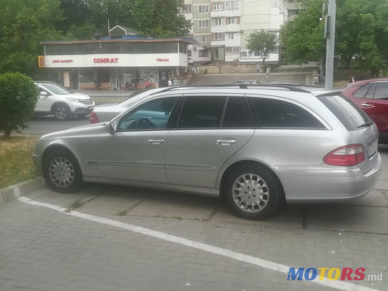 2004' Mercedes-Benz E Класс photo #1