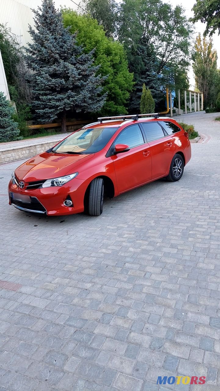 2015' Toyota Auris photo #1