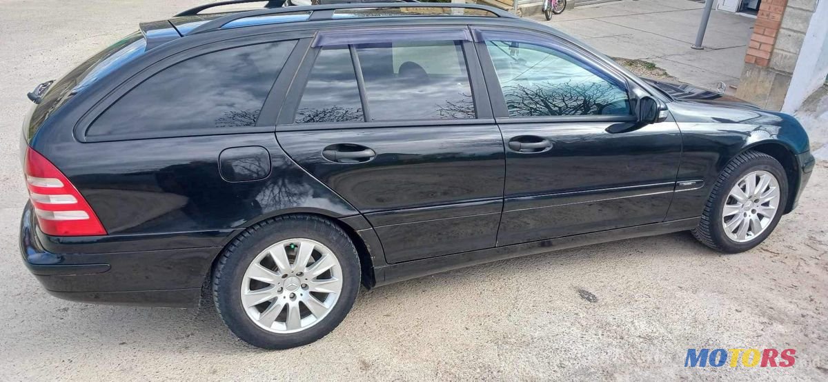 2004' Mercedes-Benz C-Class photo #1