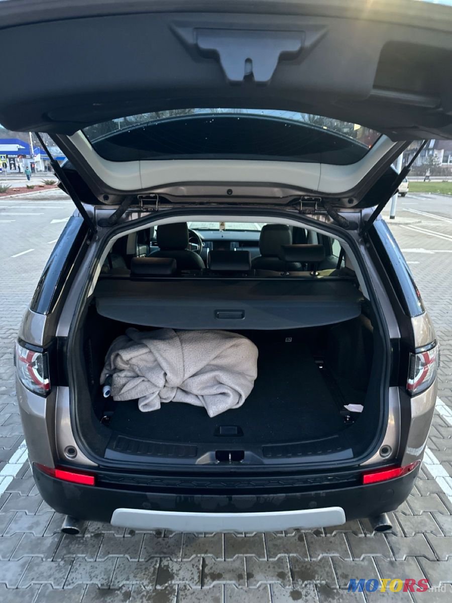 2016' Land Rover Discovery Sport photo #6