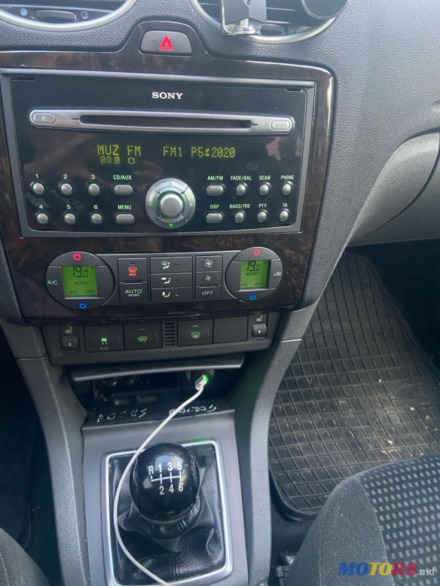 2006' Ford Focus photo #5