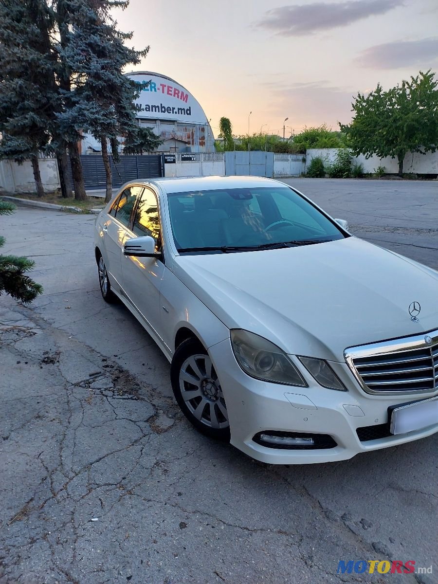 2012' Mercedes-Benz E-Class photo #2