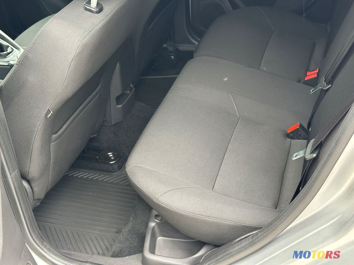 2015' Ford Focus photo #5