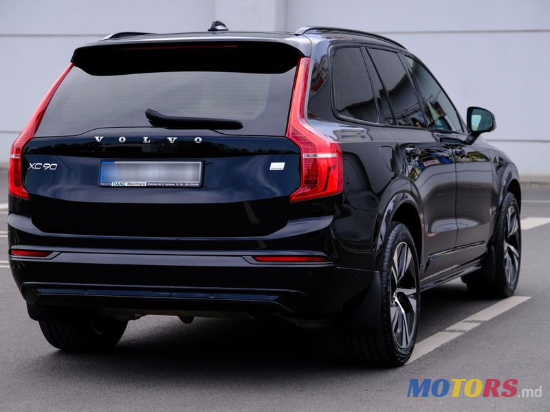 2022' Volvo XC90 photo #2