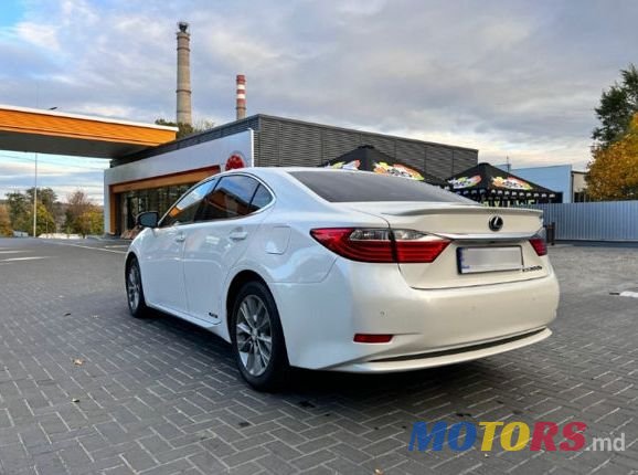 2014' Lexus Es Series photo #4