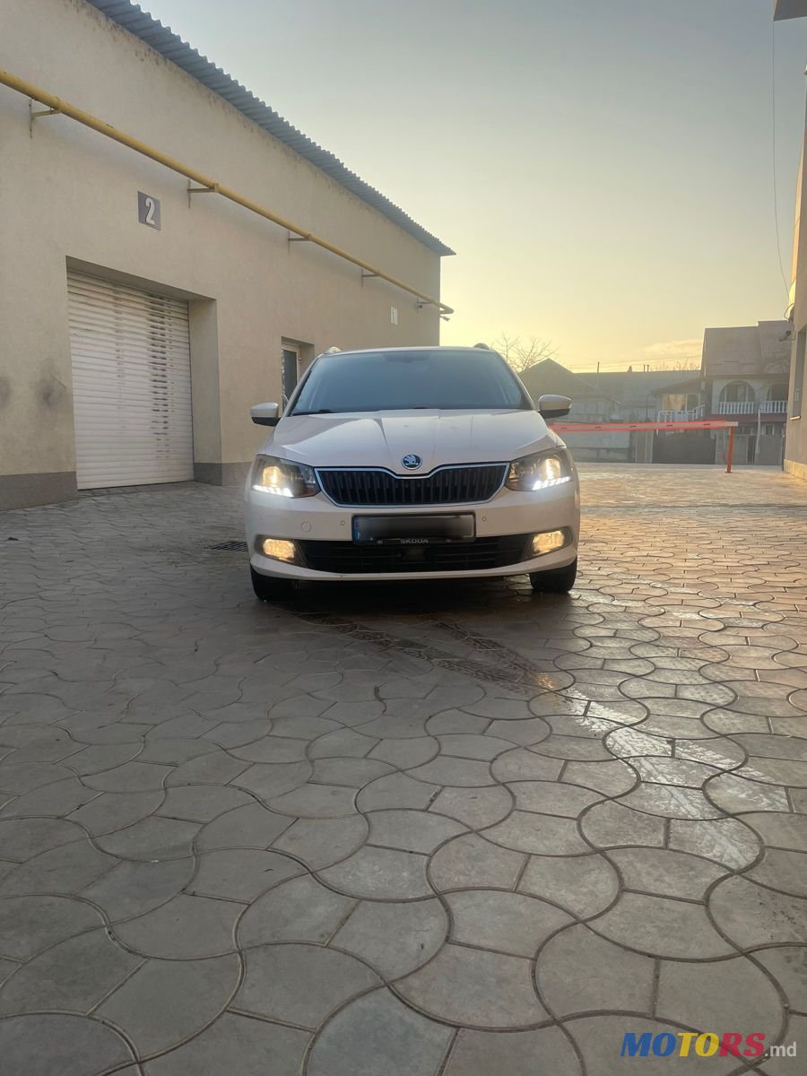 2015' Skoda Fabia photo #2