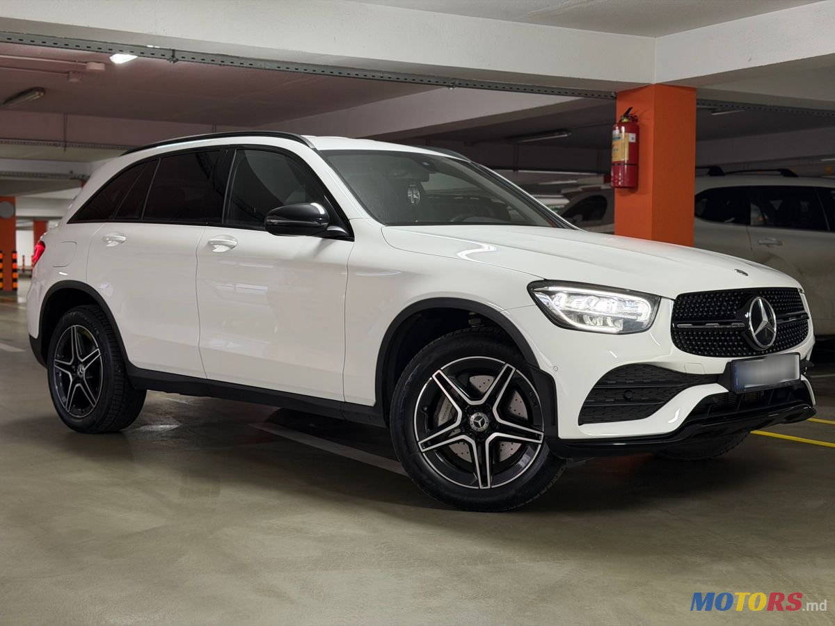 2021' Mercedes-Benz GLC photo #3