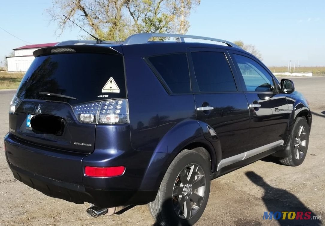 2007' Mitsubishi Outlander photo #6