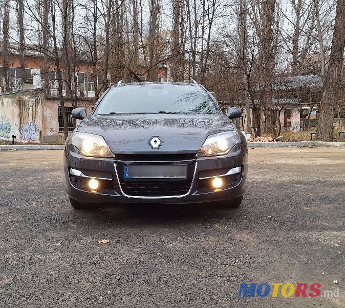 2011' Renault Laguna photo #3