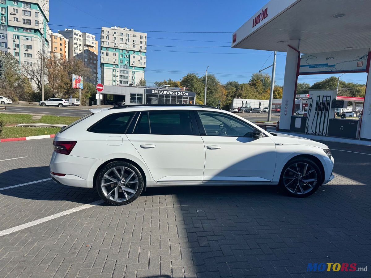 2021' Skoda Superb photo #4