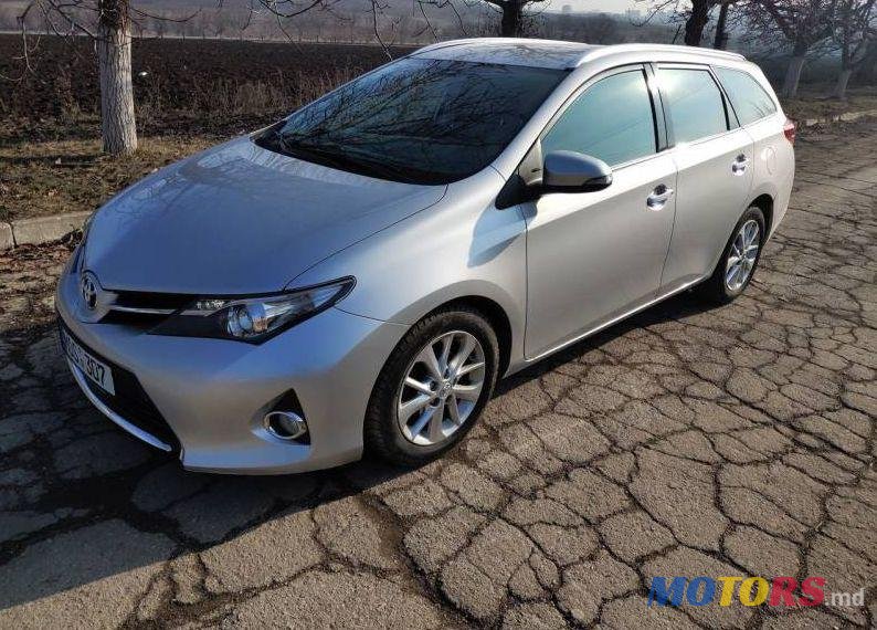 2014' Toyota Auris photo #1