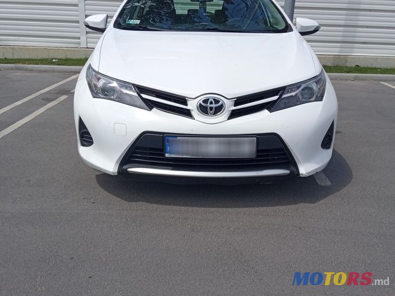 2015' Toyota Auris photo #1