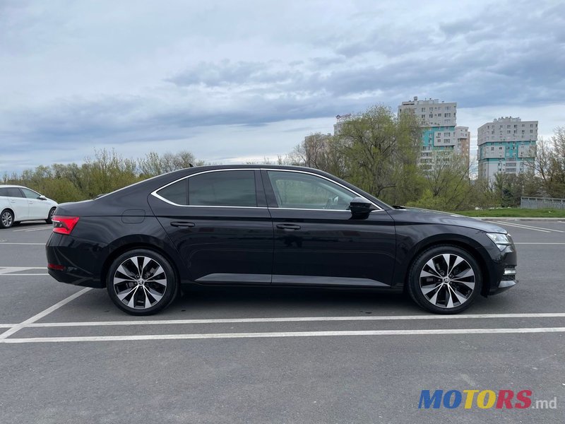2020' Skoda Superb photo #3