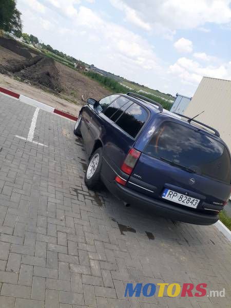 1995' Opel Omega photo #2