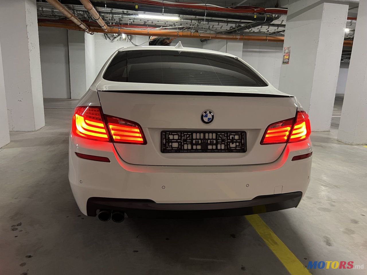 2011' BMW 5 Series photo #4