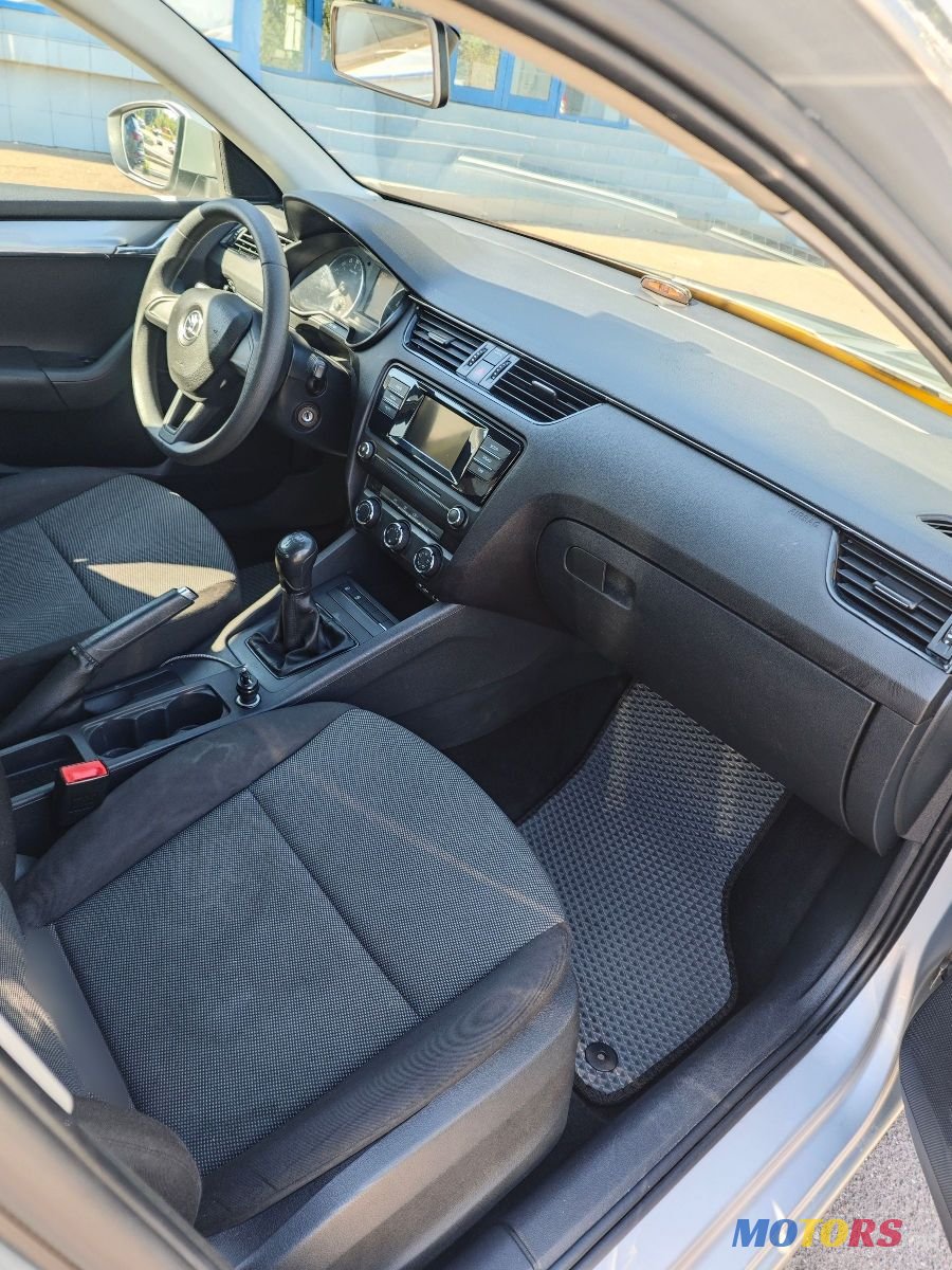 2014' Skoda Octavia photo #4