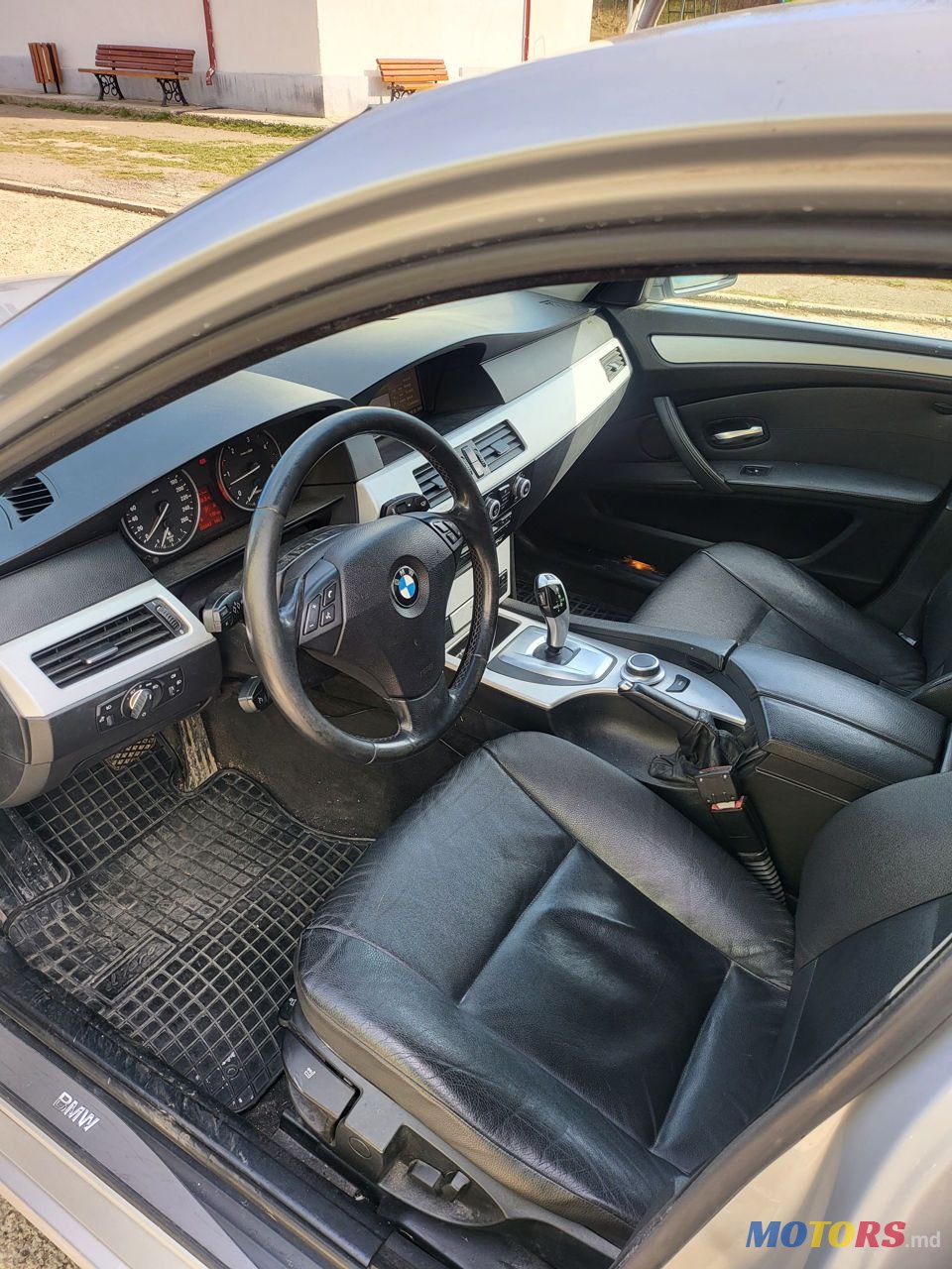 2008' BMW 5 Series photo #4