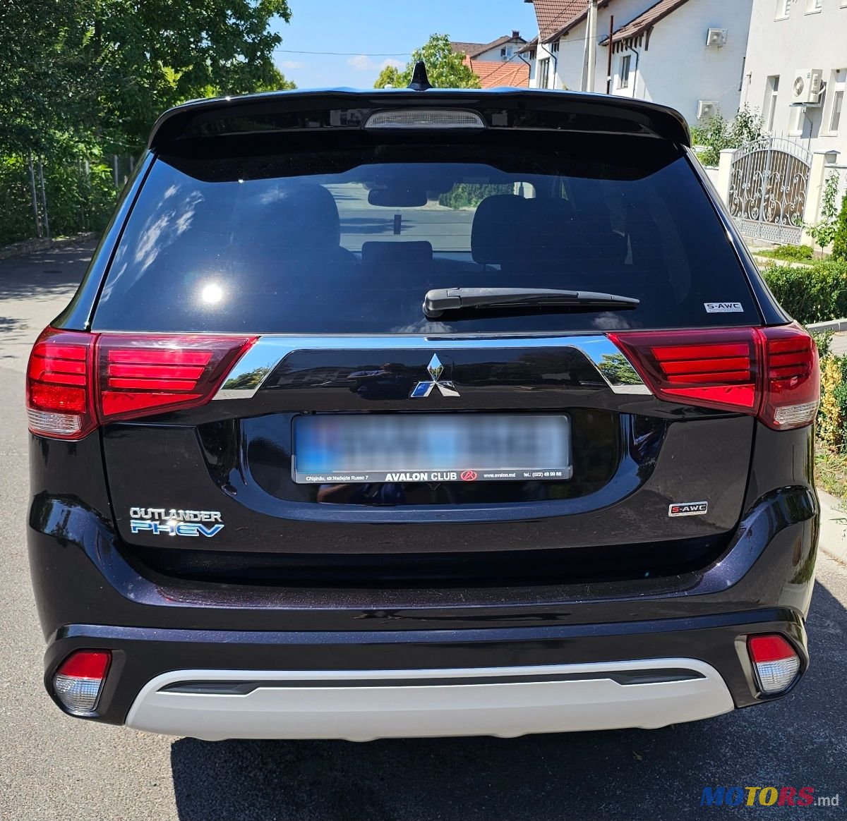 2019' Mitsubishi Outlander photo #2