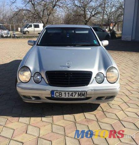 2001' Mercedes-Benz E photo #4