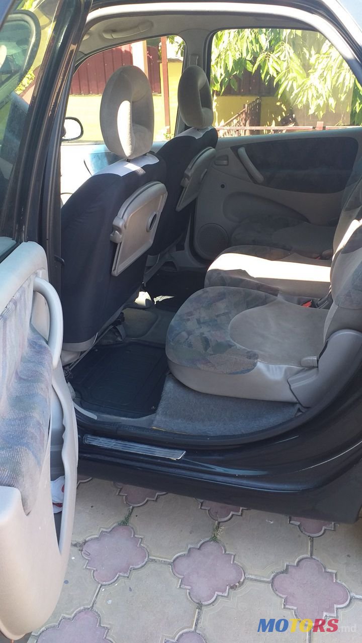 2004' Citroen Xsara Picasso photo #5