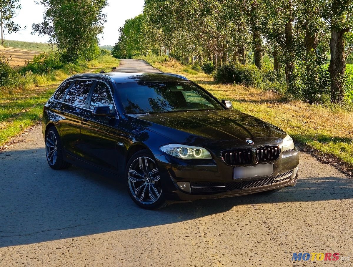 2013' BMW 5 Series photo #1