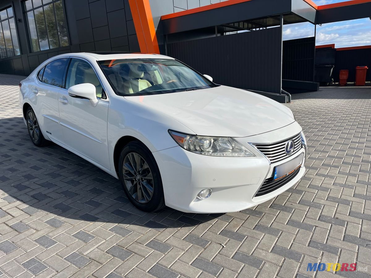 2013' Lexus Es Series photo #2