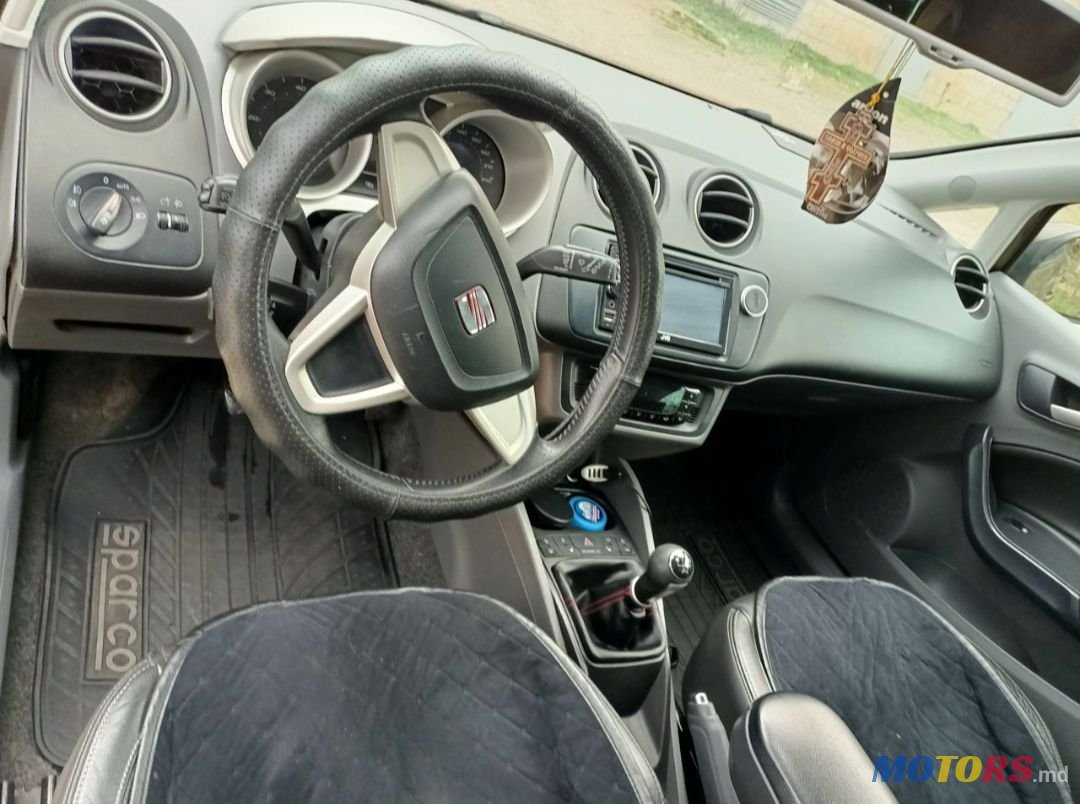 2011' SEAT Ibiza photo #5