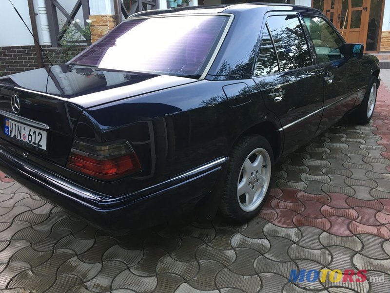 1994' Mercedes-Benz Series (W124) photo #3