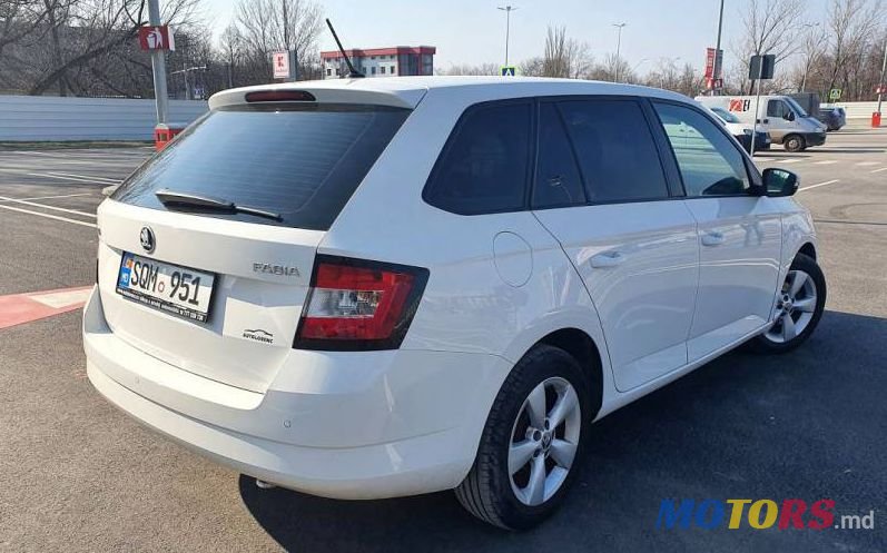2015' Skoda Fabia photo #1