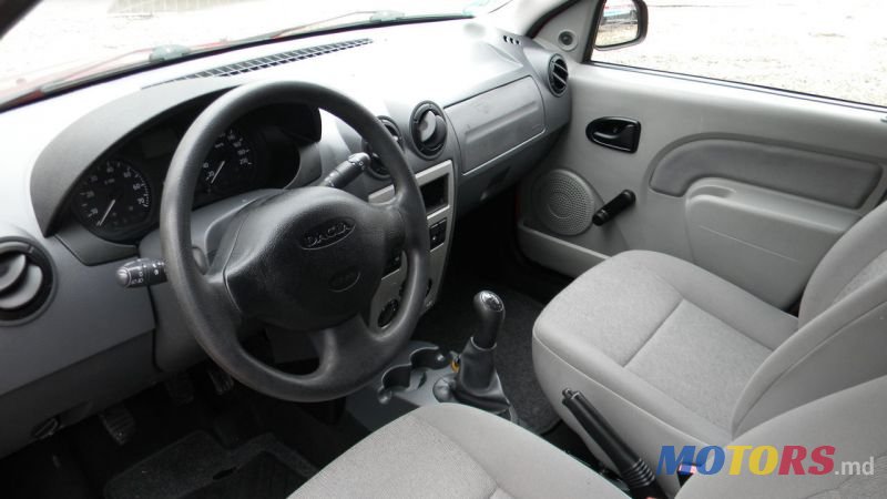 2008' Dacia Logan photo #2