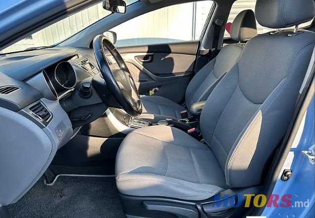2013' Hyundai Elantra photo #4