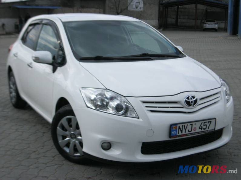 2010' Toyota Auris photo #5