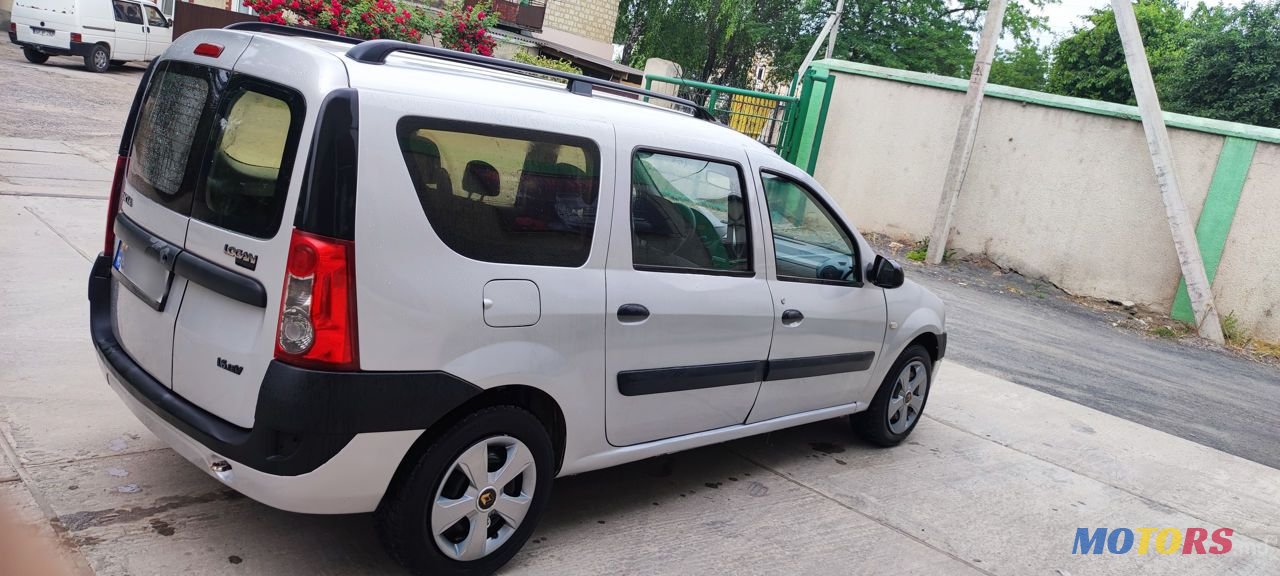 2007' Dacia Logan photo #2