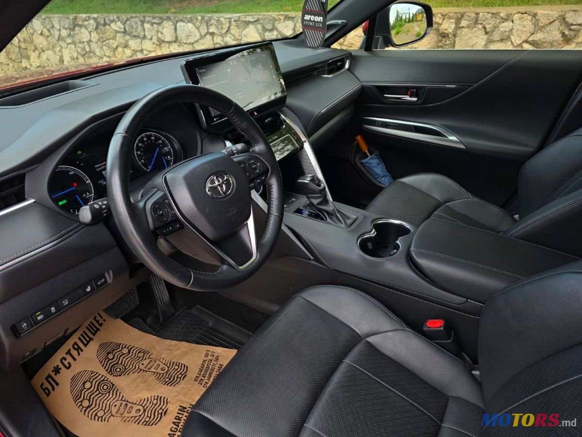 2021' Toyota Venza photo #3