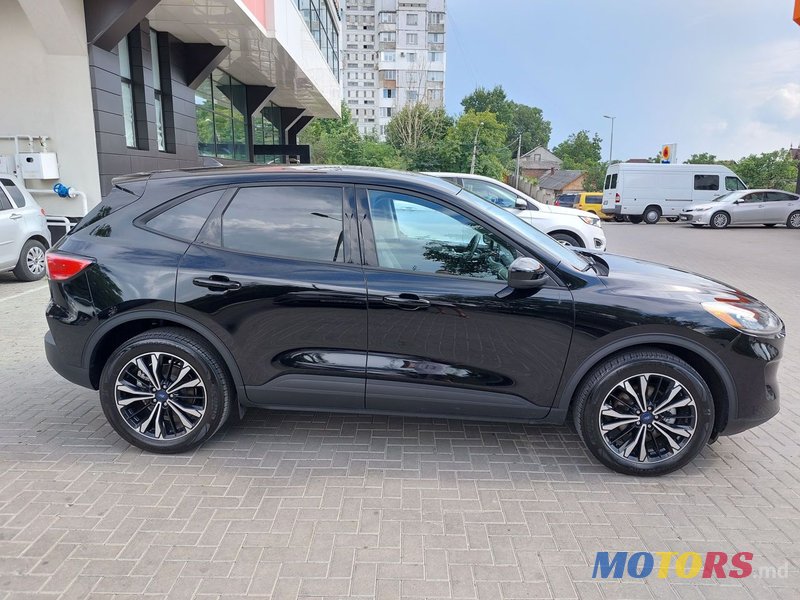 2021' Ford Kuga photo #3