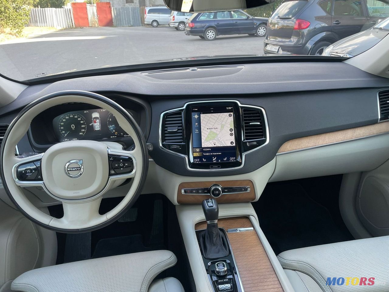 2017' Volvo XC90 photo #2