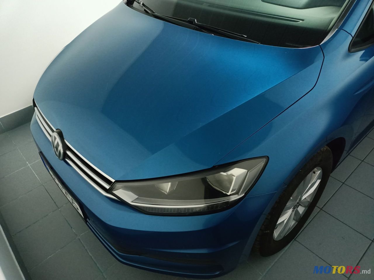 2018' Volkswagen Touran photo #1