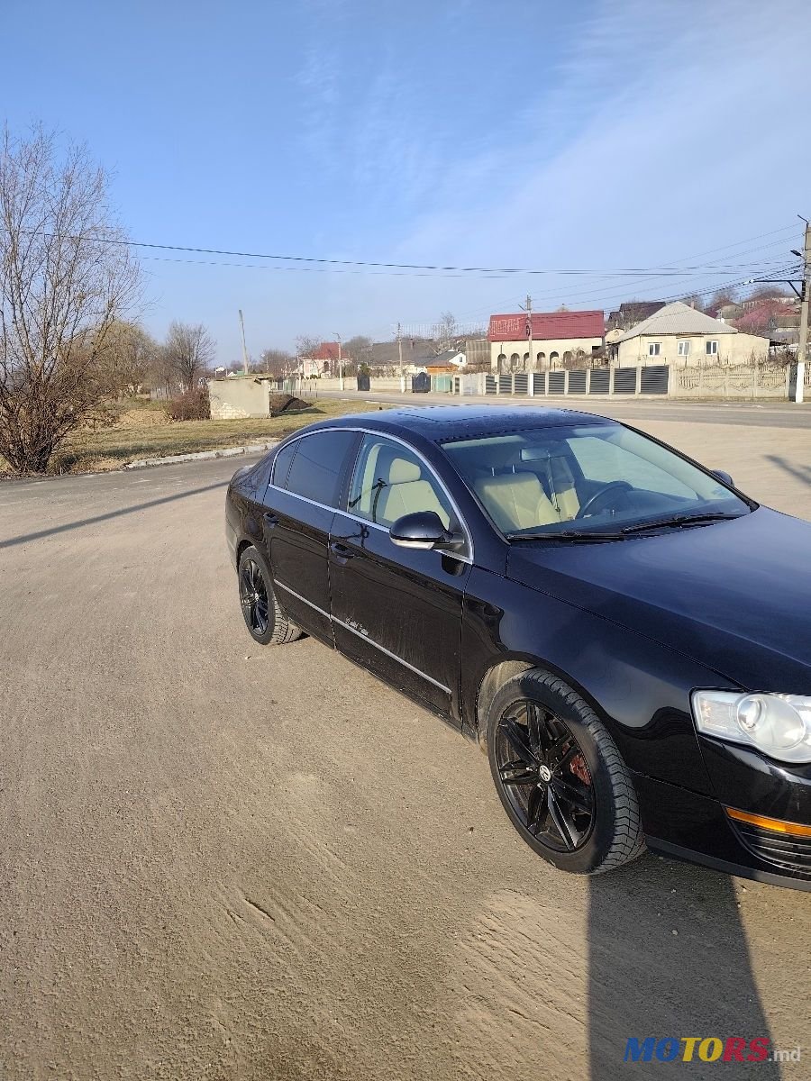 2007' Volkswagen Passat photo #2