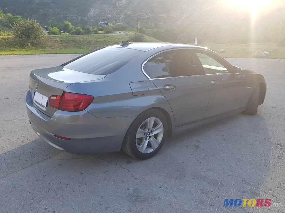 2012' BMW 5 Series photo #3
