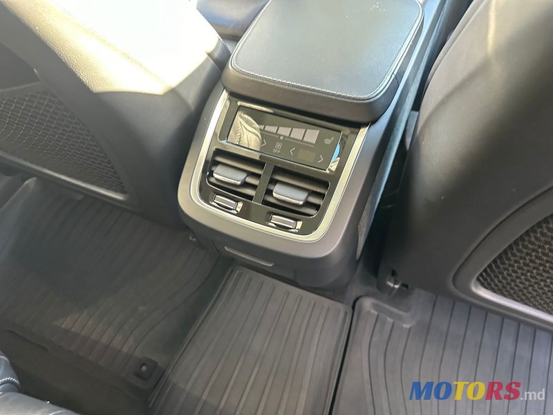 2017' Volvo XC90 photo #3