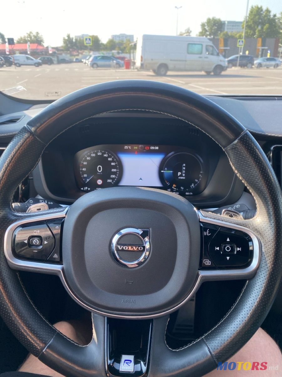 2018' Volvo XC60 photo #6