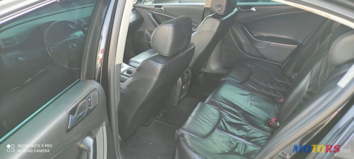 2006' Volkswagen Passat photo #5