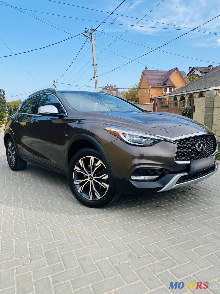 2016' Infiniti QX30 photo #2