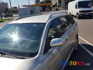 2004' Toyota Avensis photo #4