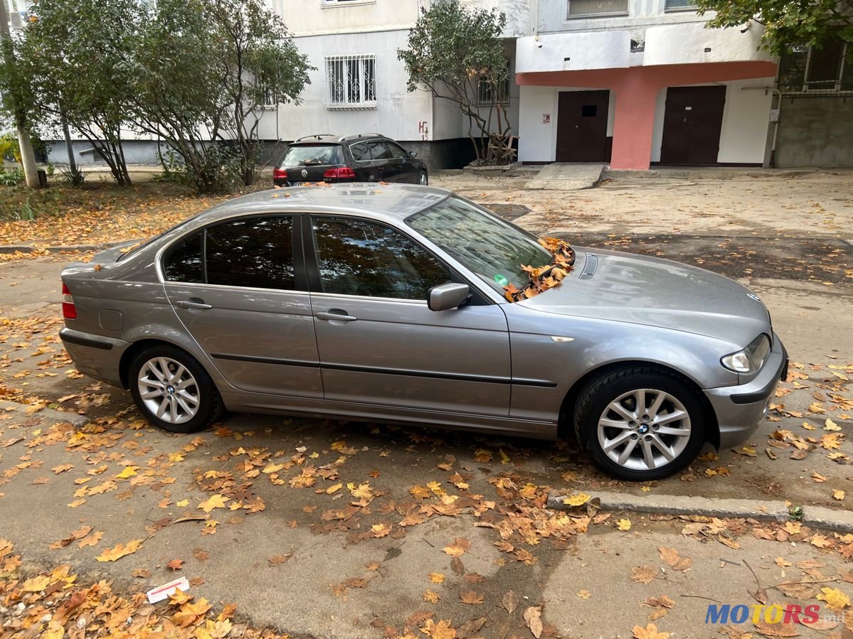 2005' BMW 3 Series photo #2