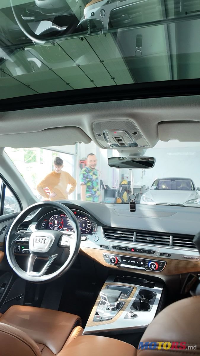 2015' Audi Q7 photo #4